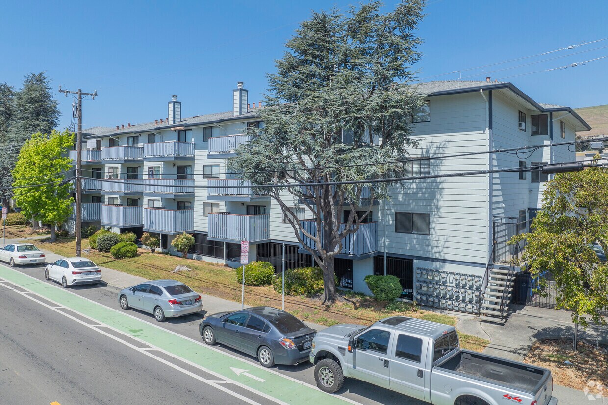 Foto principal - 29300 Dixon St
