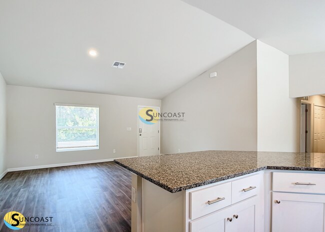 Building Photo - Gorgeous 4BR/2BA House in Ocala! FEBRUARY ...