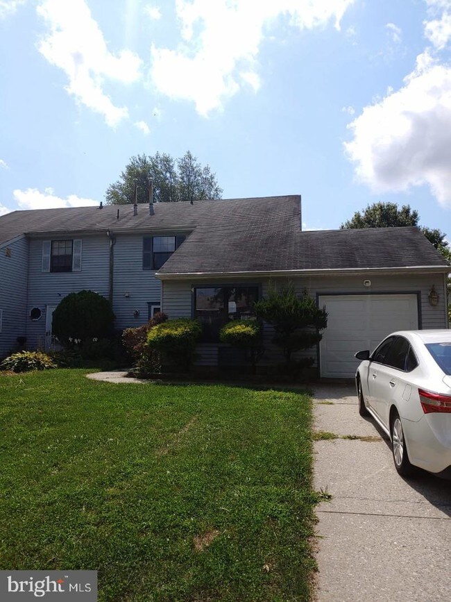 Foto del edificio - 48 Hampton Gate Dr