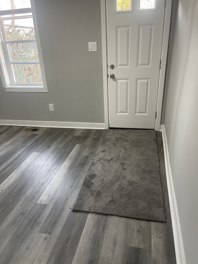 Foto del edificio - 535 Moya St