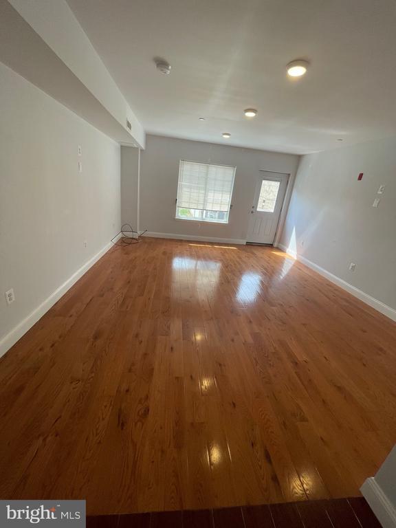 Building Photo - 617 N 11th St