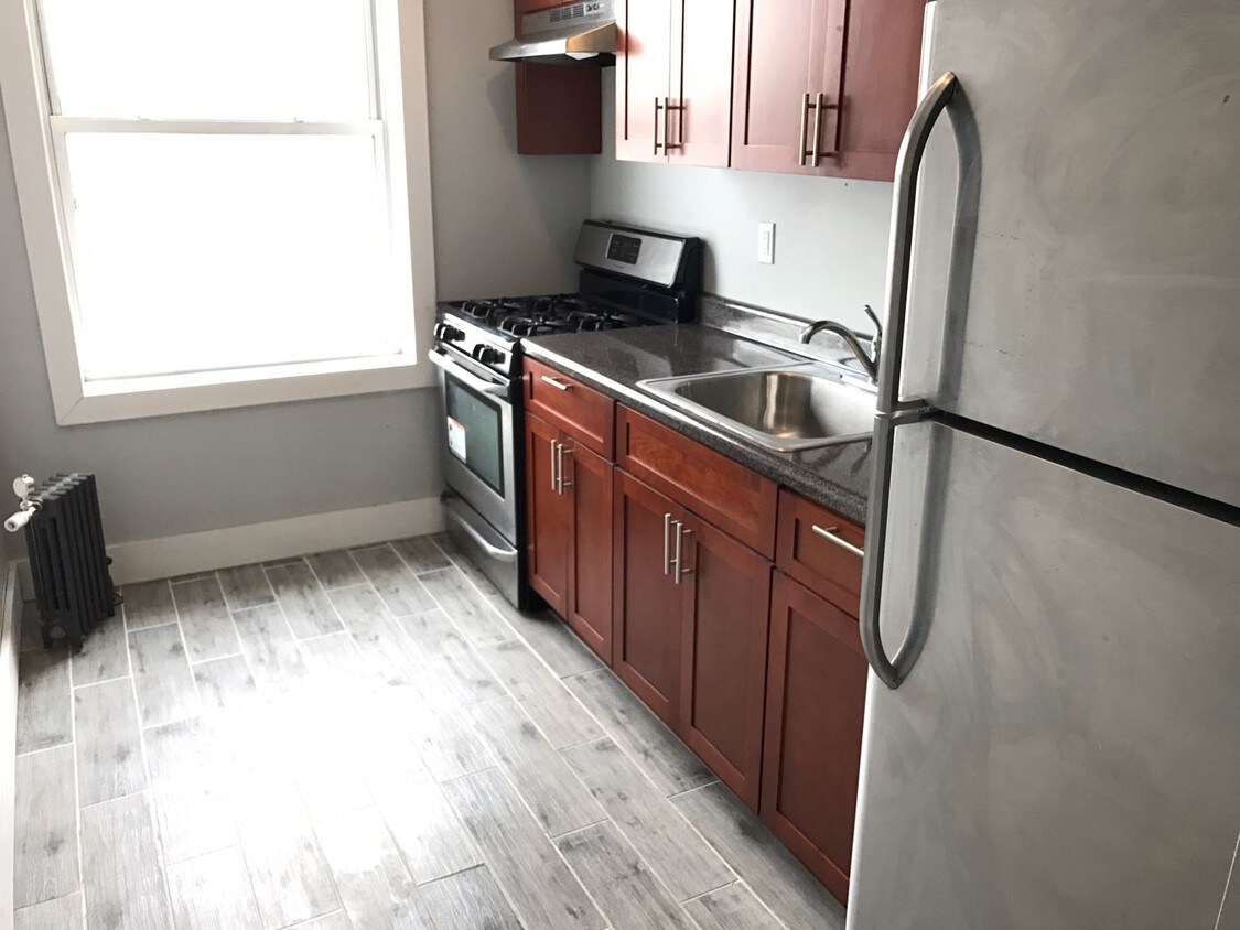 Primary Photo - 829 Nostrand Ave