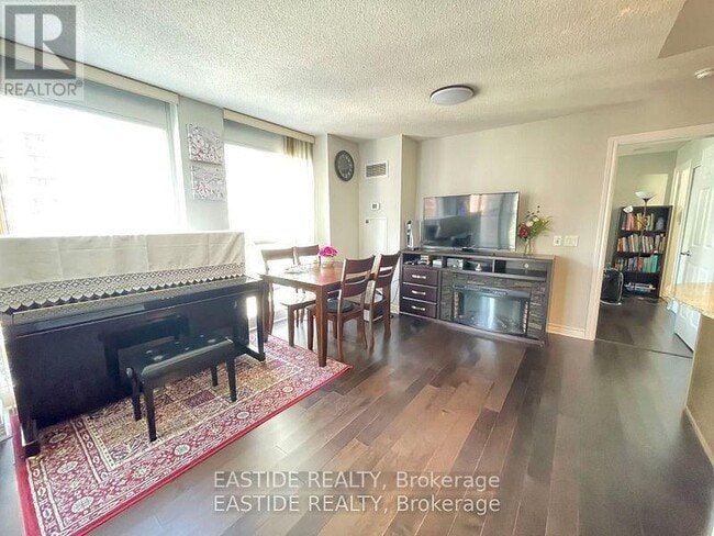 Photo du bâtiment - 763 Bay St.