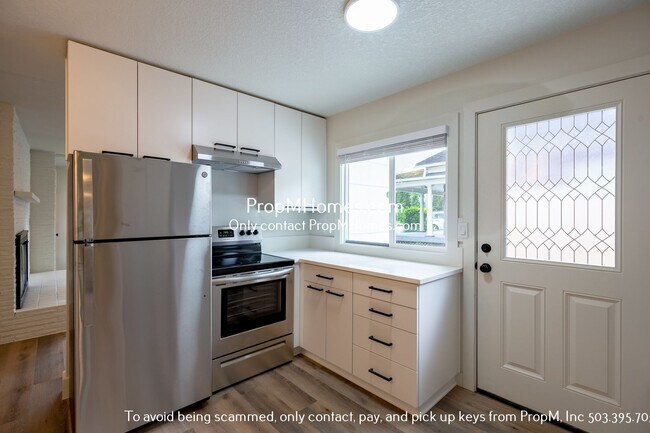 Foto del edificio - Well-Designed 1-Bedroom Duplex in Vibrant ...