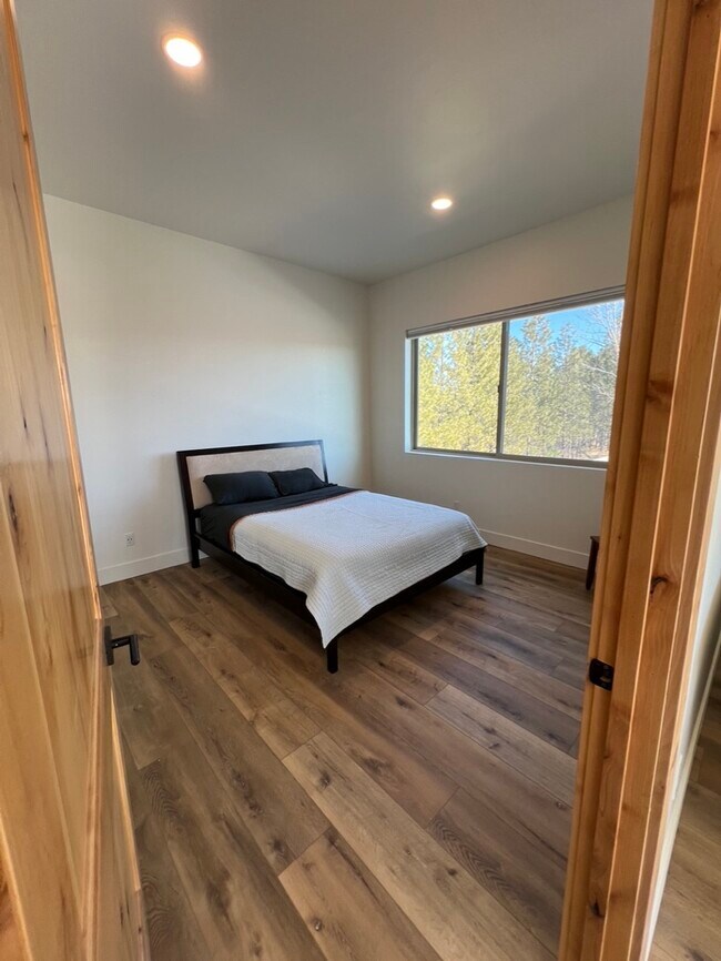 Foto del edificio - 516 Bourne Ln