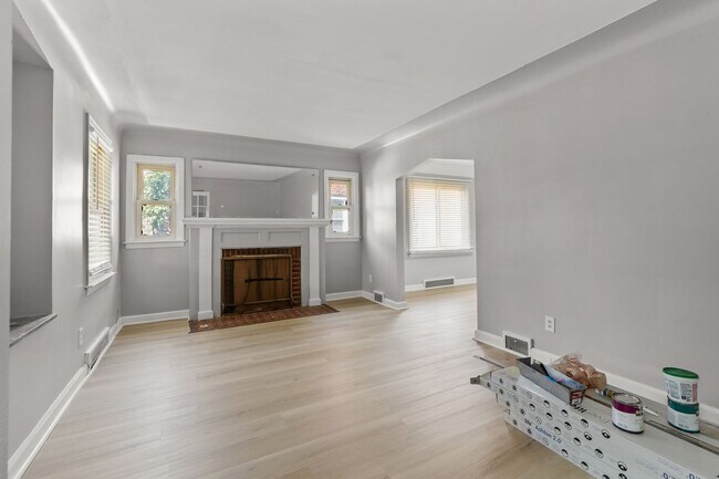 Foto del edificio - 9022 Northlawn St