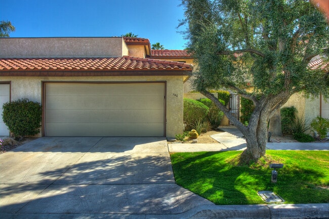 Foto del edificio - 140 Willow Lake Dr