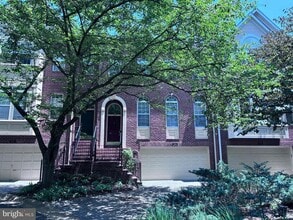 Building Photo - 214 Halpine Walk Ct