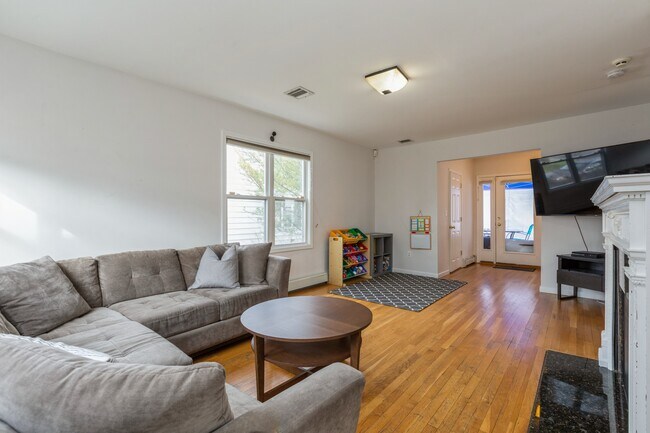 Foto del edificio - 39 Linwood Ave