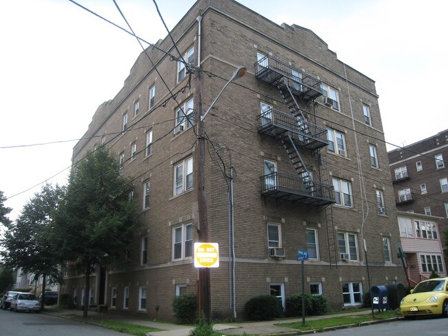 Building Photo - 24 Jersey Street, Bloomfield