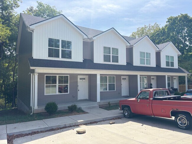 Foto del edificio - Now Available for Rent – Beautiful New Tow...