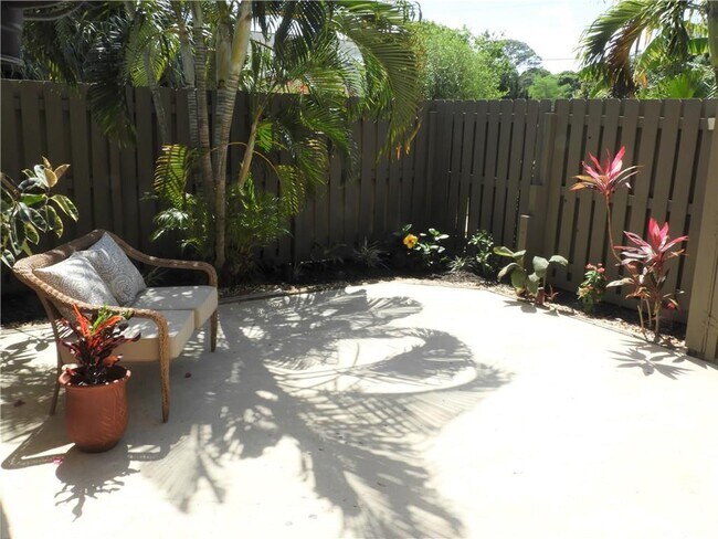 Foto del edificio - 575 N Tropic Ln