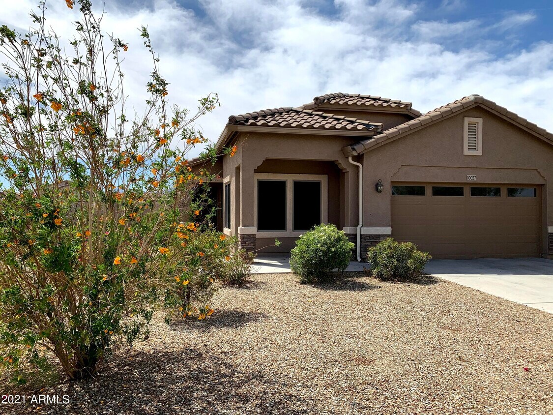 10027 Luxton Ln, Avondale, AZ 85392 House Rental in Avondale, AZ