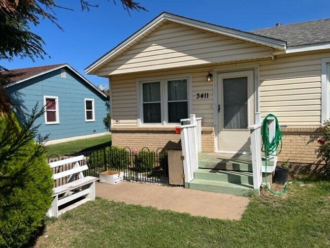 Foto del edificio - 3411 NE 22nd Ave