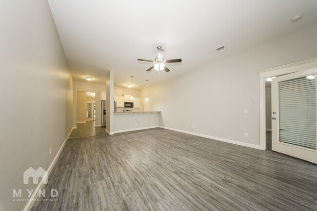 Foto del edificio - 1013 Merlin Dr