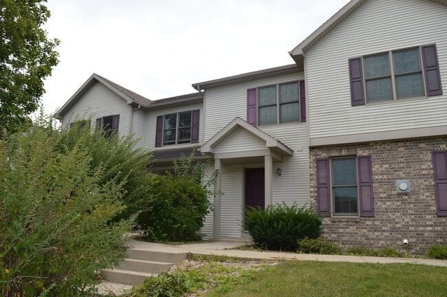 Building Photo - 7001 East Pass