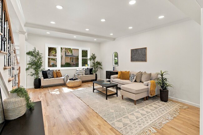 Foto del edificio - 314 Elmwood Ave