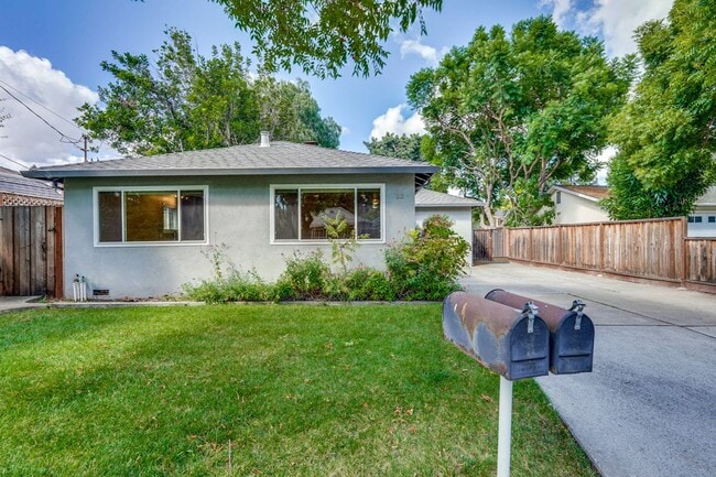 Photo - Wonderful 3 bedroom , 2 bath home in Mount...