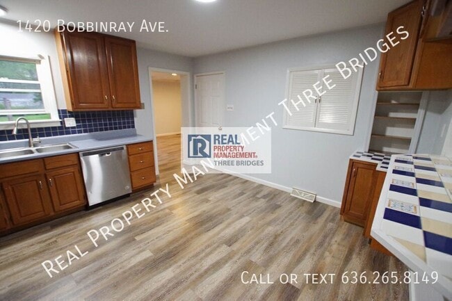 Foto del edificio - 1420 Bobbinray Ave