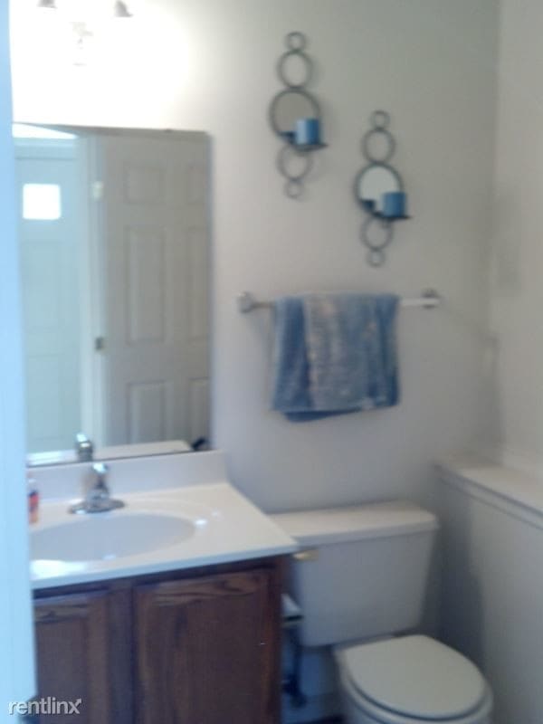 Building Photo - 3 br, 2 bath Townhome - 12921 Freestone Court