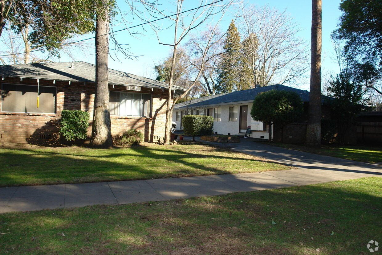 Primary Photo - Magnolia Apartments