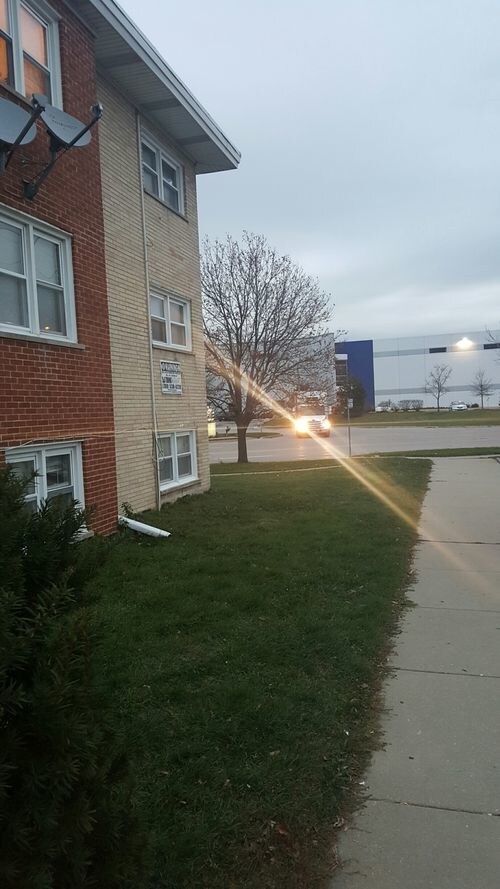 Foto del edificio - 9612 IVANHOE Ave