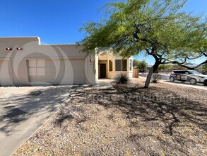 Building Photo - 8142 N Peppersauce Dr