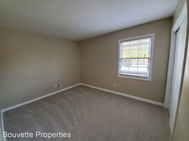 Building Photo - 2 br, 1.5 bath House - 3071-A Colonial Way