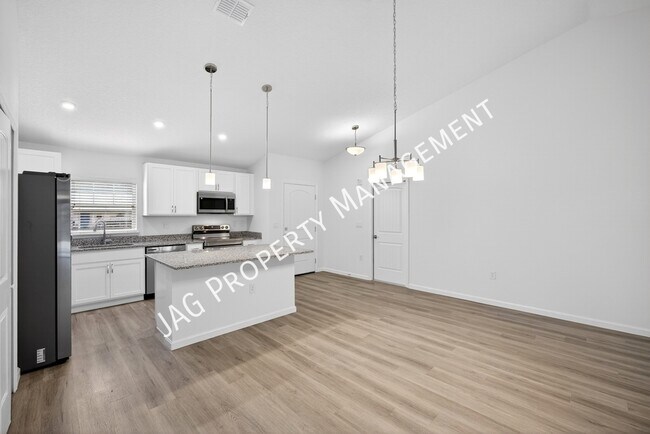 Foto del edificio - 615 Chaloupe St SE