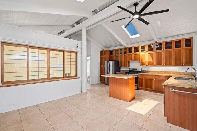 Foto del edificio - MASSIVE UNOBSTRUCTED OCEAN VIEWS – Maui Meadows 2-Bed Home with Pool Access