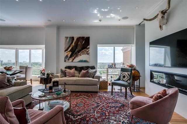 Foto del edificio - 4242 Lomo Alto Dr