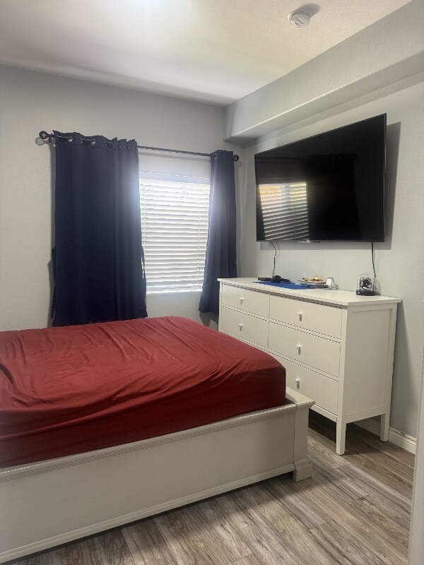 Foto del edificio - 8270 Golden Cir St