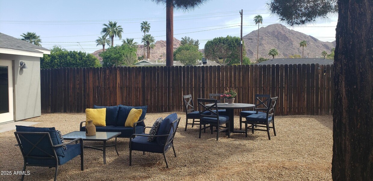 Foto principal - 4440 E Campbell Ave
