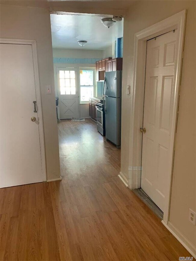 Foto del edificio - 87-31 126th St