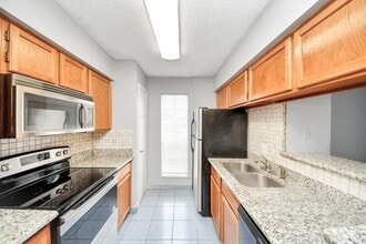 Building Photo - 3600 Jeanetta St