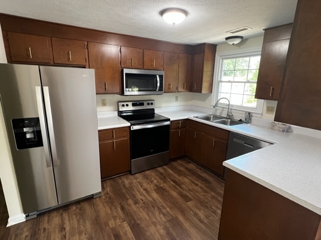 Foto del edificio - 980 Brookside Camp Rd