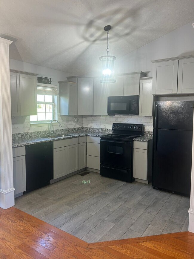 Foto del edificio - 4663 Tradewinds Ct