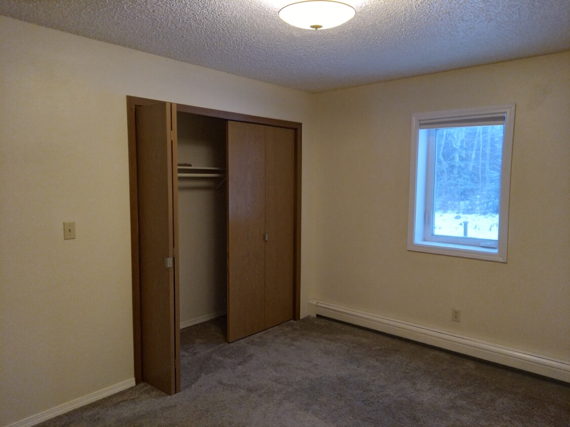 Primary Photo - 613 E 8th Ave