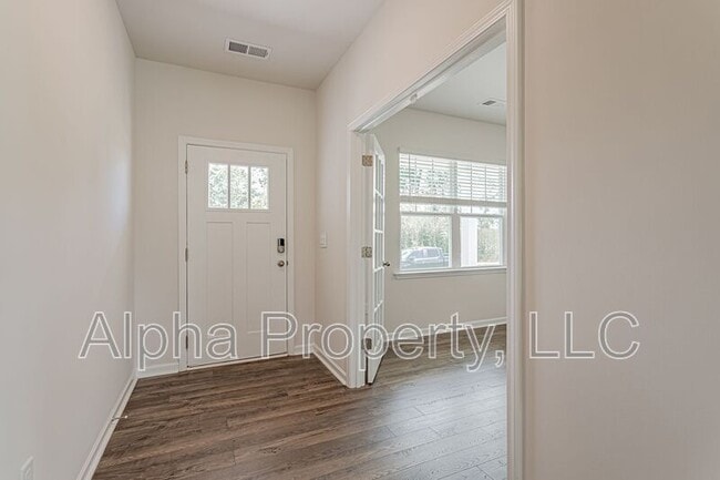 Building Photo - 1005 Roleson Wy