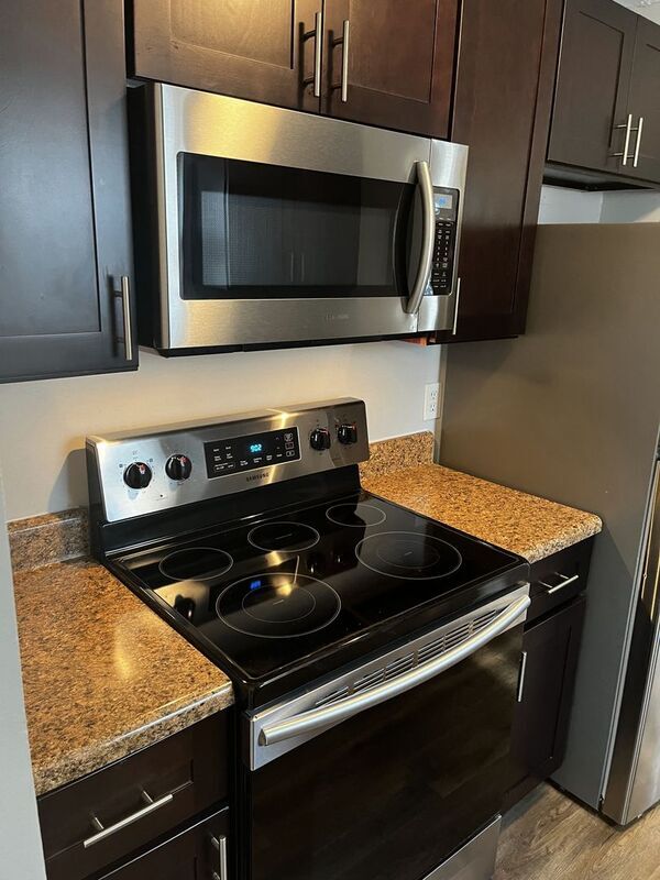 Foto del edificio - 593 Pleasant Hill Dr