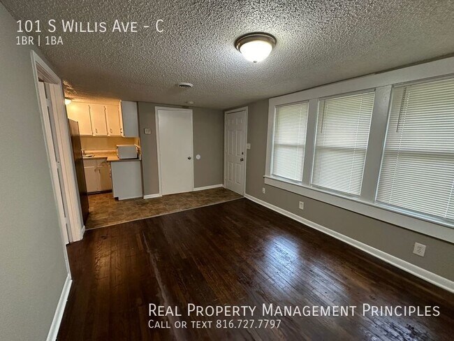 Building Photo - Cozy 1 Bedroom, 1 Bathroom Apartment in th...