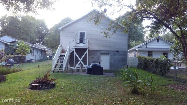 Foto del edificio - 3 br, 2 bath House - 1214 Berkeley St