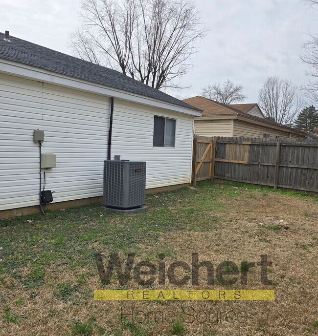 Foto del edificio - 3 Bed 1 bath home with a fenced in yard in Paragould