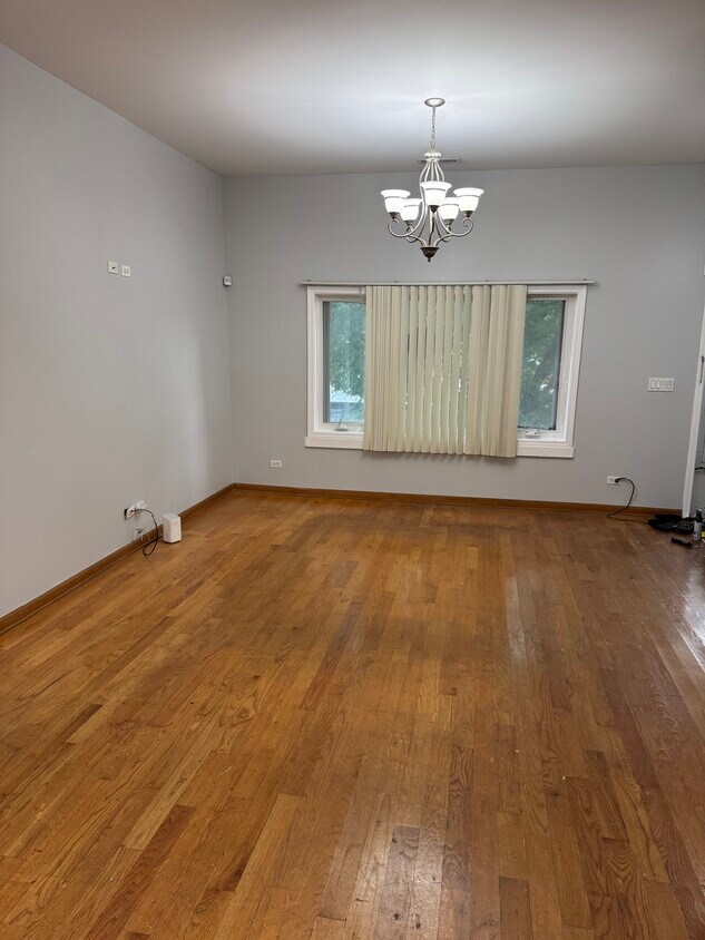 Foto principal - 2214 Irving Park Rd