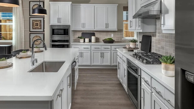 Building Photo - 8065 Lamplight Dr