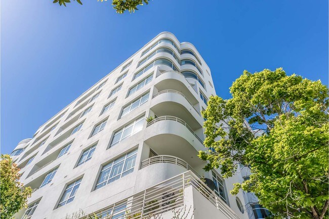 Foto del edificio - Rare Bridge and Water View Condo