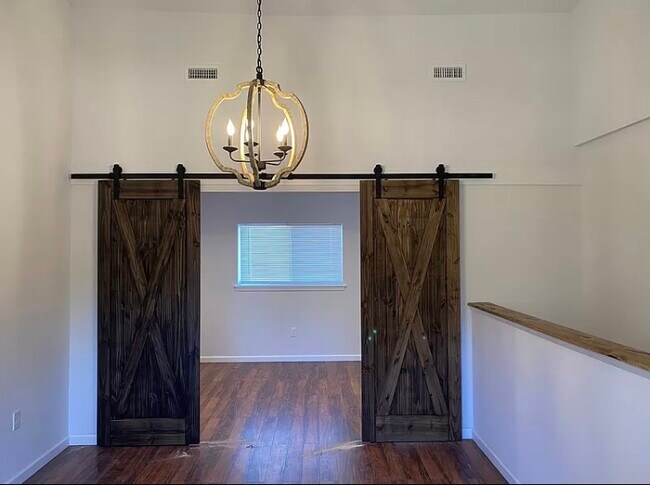Foto del edificio - 31 New Sugar Creek Rd