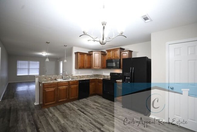 Foto del edificio - Beautiful 4 bed, 2 bath home with fenced back yard - Nettleton!!