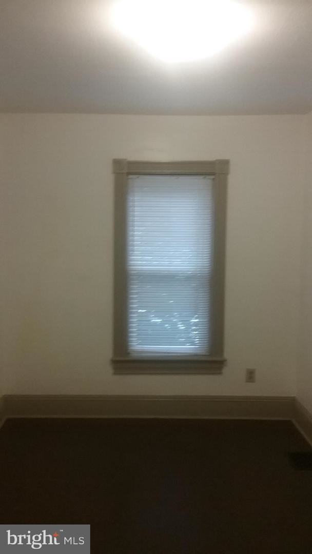 Building Photo - 327 S Park Ave
