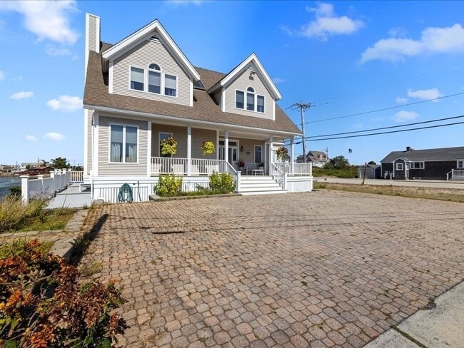 Building Photo - 9 Kenilworth St